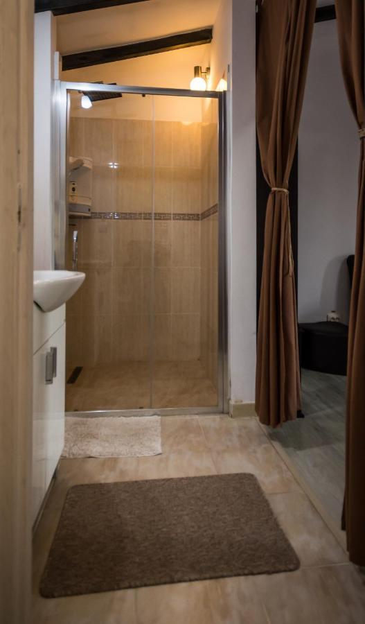Casa Cu Muri Tirgu Ocna Ngoại thất bức ảnh